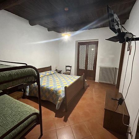 Agriturismo Macchiapiede サーラ・コンシリーナ エクステリア 写真