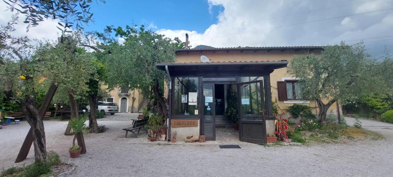 Agriturismo Macchiapiede サーラ・コンシリーナ エクステリア 写真